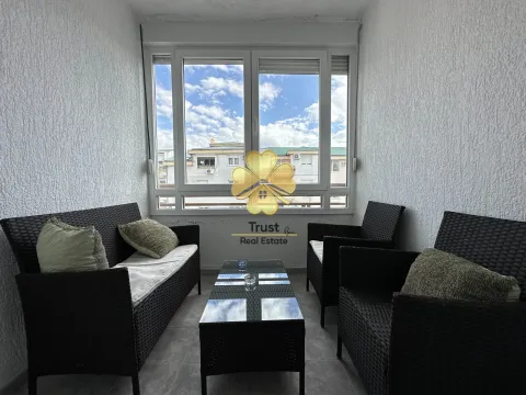 Izdavanje, trosoban stan, 126m², City Kej, Podgorica - image 9