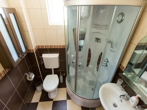 Sale, three bedroom apartment, 90m², Petrovac, Budva - image 15