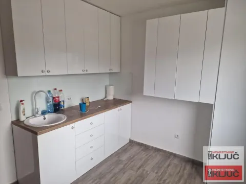 Rent, office space, 300m², Veternik, Novi Sad Sve Podlokacije - image 27