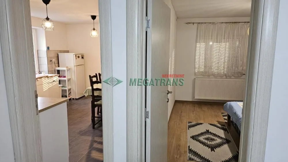 Izdavanje, kuća, 200m², Salajka, Novi Sad Sve Podlokacije