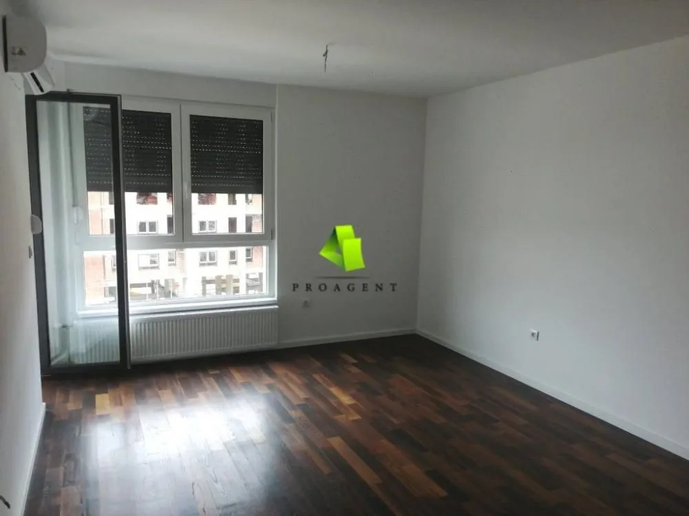 Prodaja, dvosoban stan, 60m², Pantelej, Niš