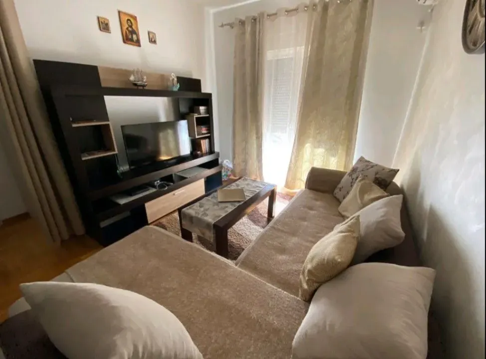 Rent, two bedroom apartment, 55m², Maslinjak, Budva