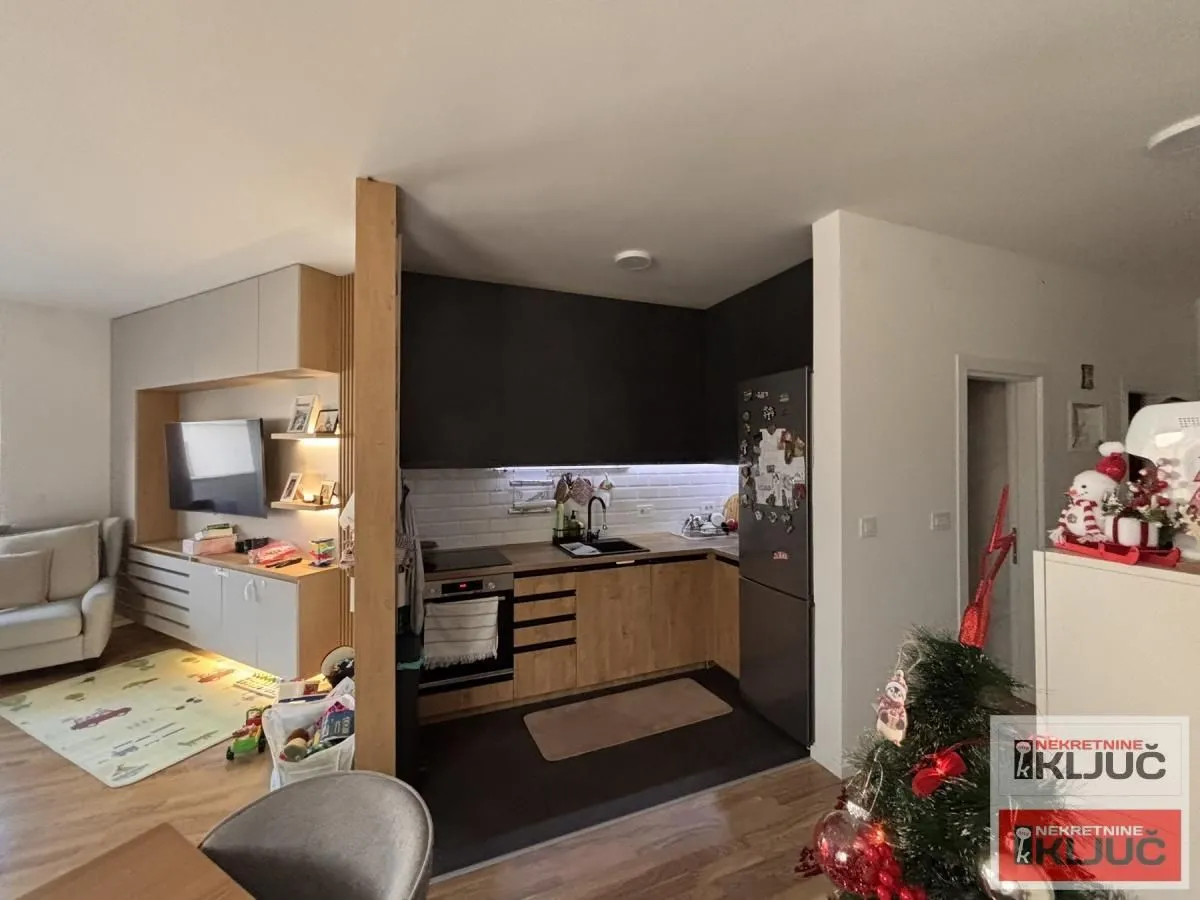 Prodaja, četvorosoban stan, 82m², Telep, Novi Sad Sve Podlokacije