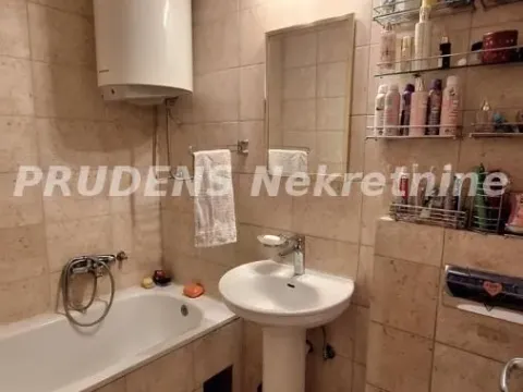 Prodaja, četvorosoban stan, 109m², Crveni Krst, Beograd - image 16