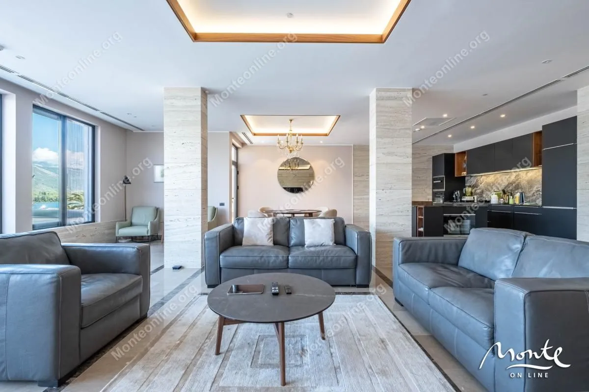 Prodaja, trosoban stan, 230m², Bogišići, Tivat