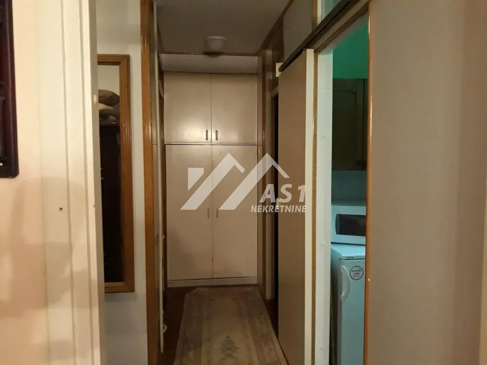 Izdavanje, dvosoban stan, 54m², Betanija, Novi Sad Sve Podlokacije