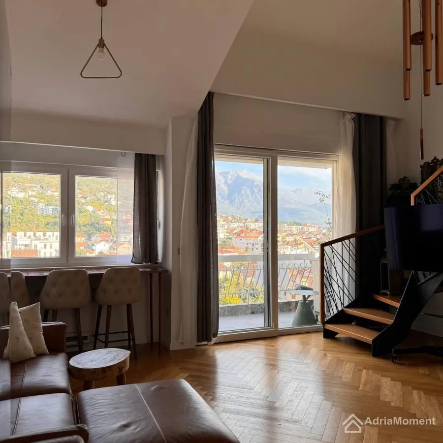 Prodaja, dvosoban stan, 68m², Centar, Tivat