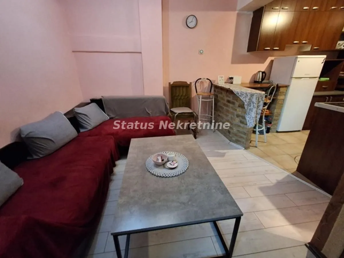 Izdavanje, dvosoban stan, 40m², Liman 2, Novi Sad Sve Podlokacije
