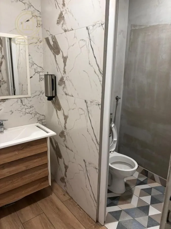 Rent, office space, 390m², Medijana, Niš
