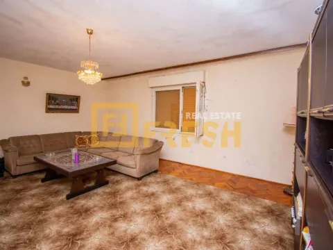 Prodaja, kuća, 214m², Tološi, Podgorica - image 5