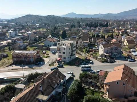 Rent, office space, 600m², Gornja Gorica, Podgorica - image 2