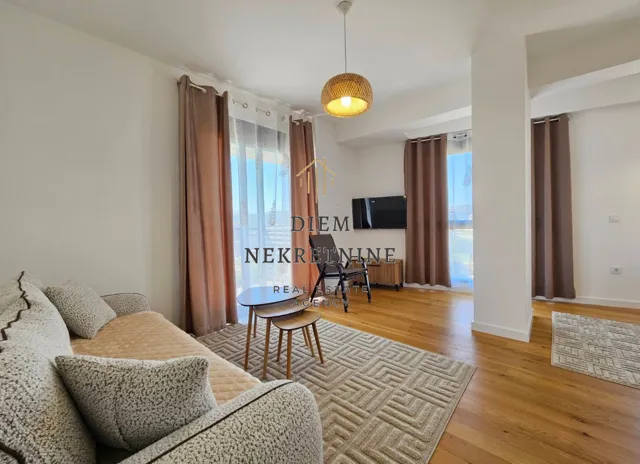 Rent, one bedroom apartment, 50m², Centar, Bar