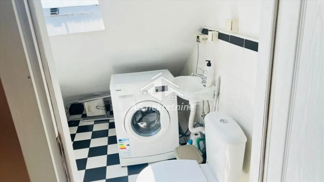 Izdavanje, dvosoban stan, 66m², Slavija, Vračar Sve Podlokacije