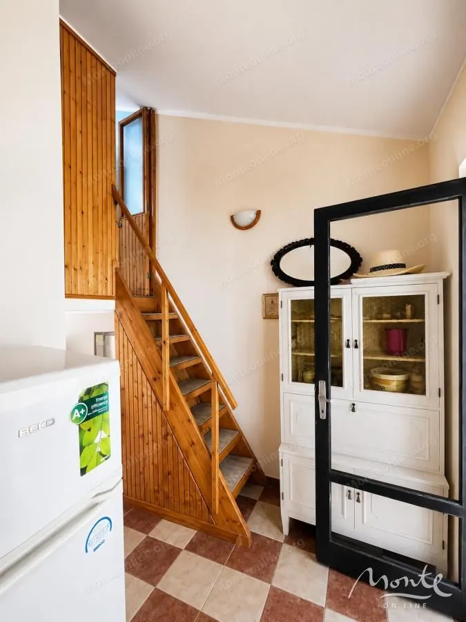 Prodaja, jednosoban stan, 52m², Krašići, Tivat