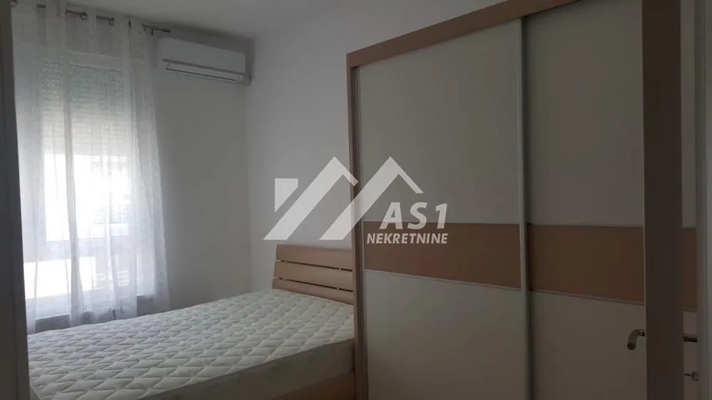 Izdavanje, stan, 62m², Centar, Novi Sad