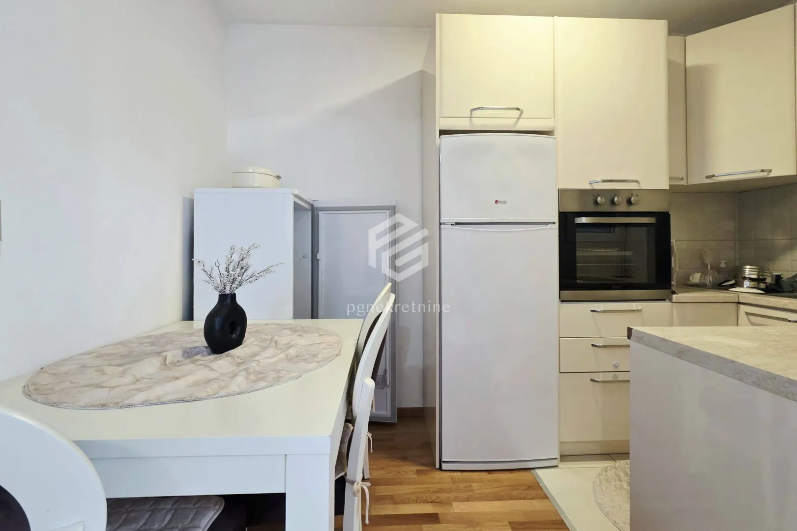 Rent, one bedroom apartment, 44m², Stari Aerodrom, Podgorica