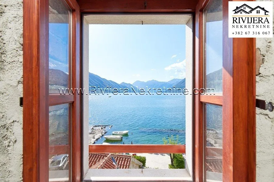 Sale, house, 450m², Dobrota, Kotor