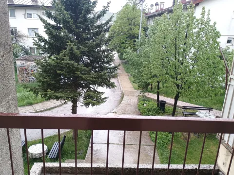 Izdavanje, jednosoban stan, 47m², Centar, Cetinje - image 12