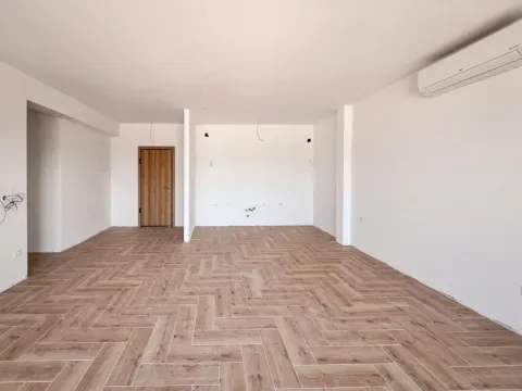Prodaja, dvosoban stan, 87m², Tivat, Crna Gora - image 3