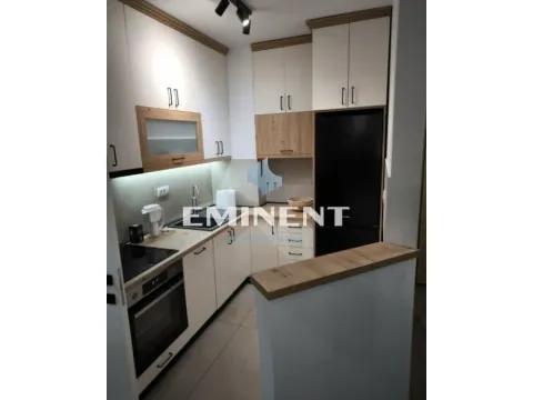 Rent, three bedroom apartment, 60m², Južni Bulevar, Vračar Sve Podlokacije - image 5