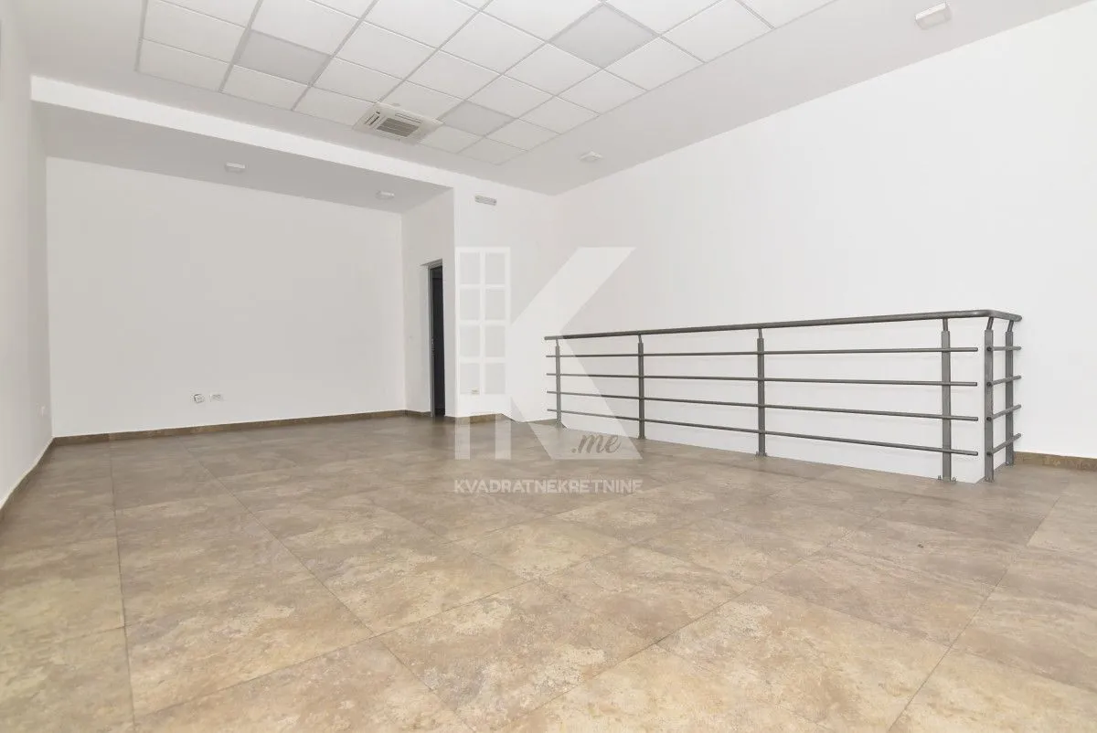 Rent, office space, 241m², Tološka šuma, Podgorica