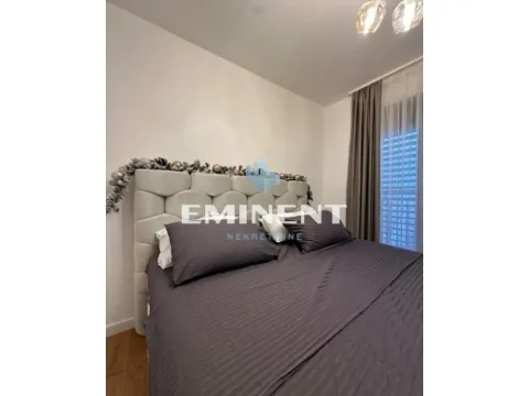 Izdavanje, trosoban stan, 90m², Vračar Sve Podlokacije, Beograd - image 9