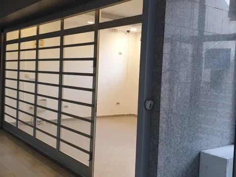 Izdavanje, poslovni prostor, 24m², Pobrežje, Podgorica - image 6