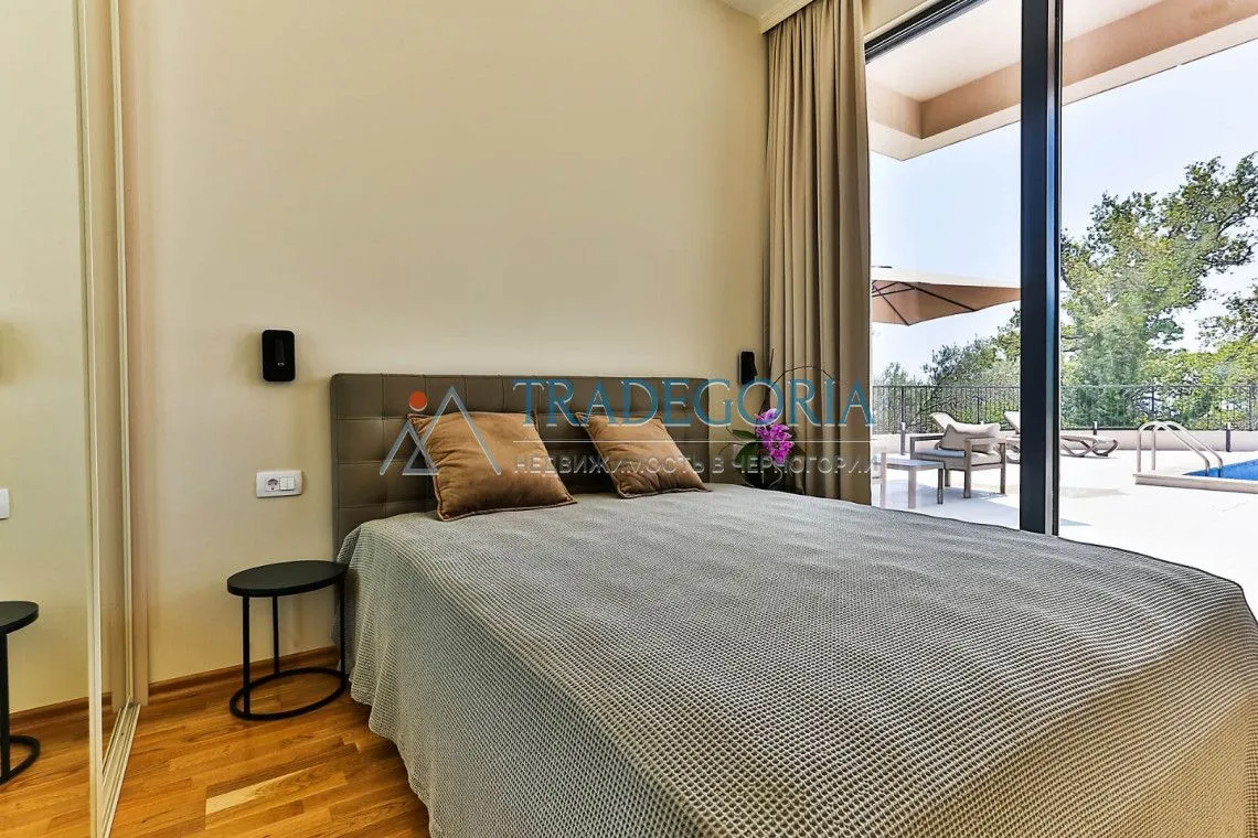 Prodaja, kuća, 223m², Reževići, Budva