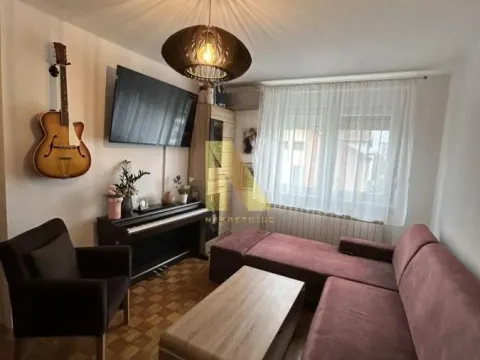 Sale, two bedroom apartment, 43m², Adamovićevo Naselje, Novi Sad Sve Podlokacije