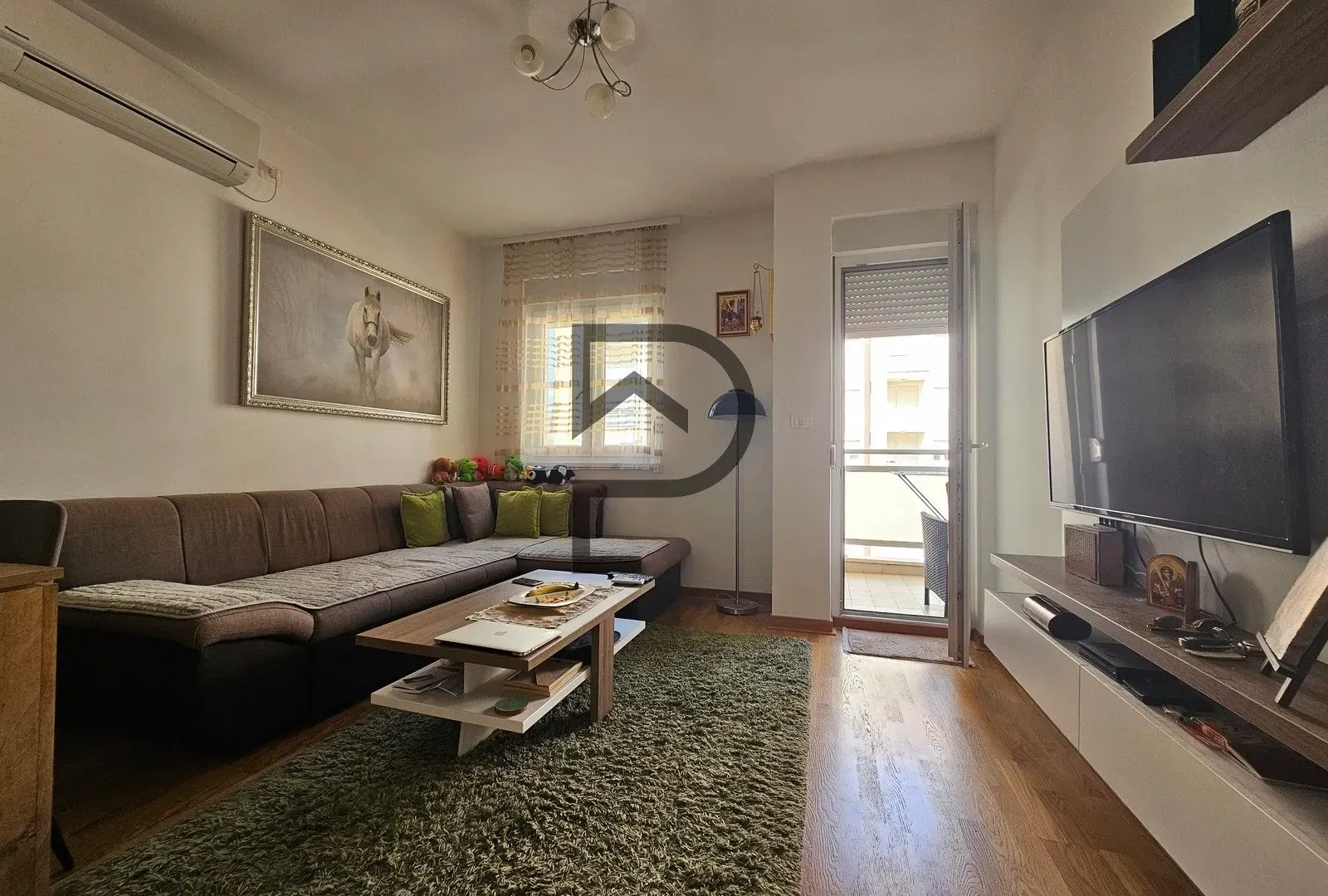 Rent, one bedroom apartment, 45m², City Kej, Podgorica