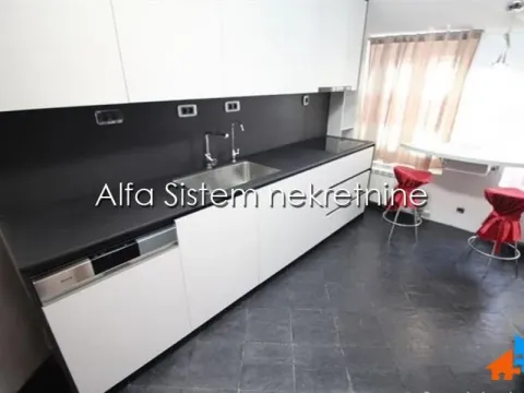 Izdavanje, stan, 220m², Senjak, Beograd - image 6