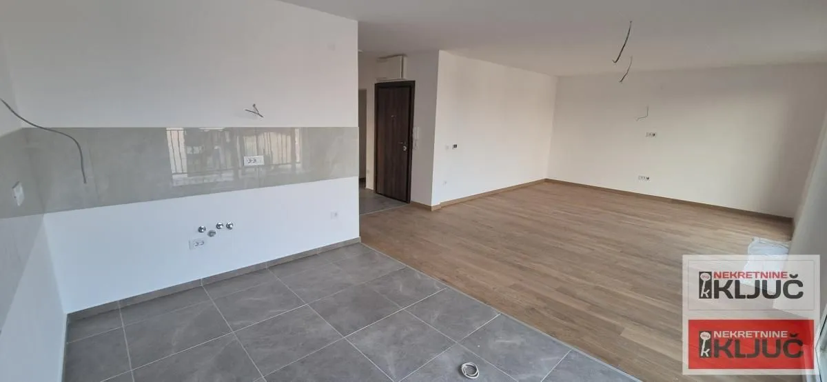 Prodaja, četvorosoban stan, 113m², Veternička rampa, Novi Sad Sve Podlokacije