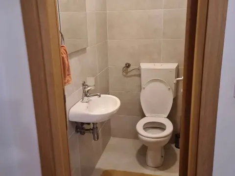 Sale, two bedroom apartment, 69m², Stari Aerodrom, Podgorica - image 5