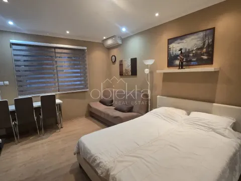 Izdavanje, stan, Tivat, Crna Gora - image 2