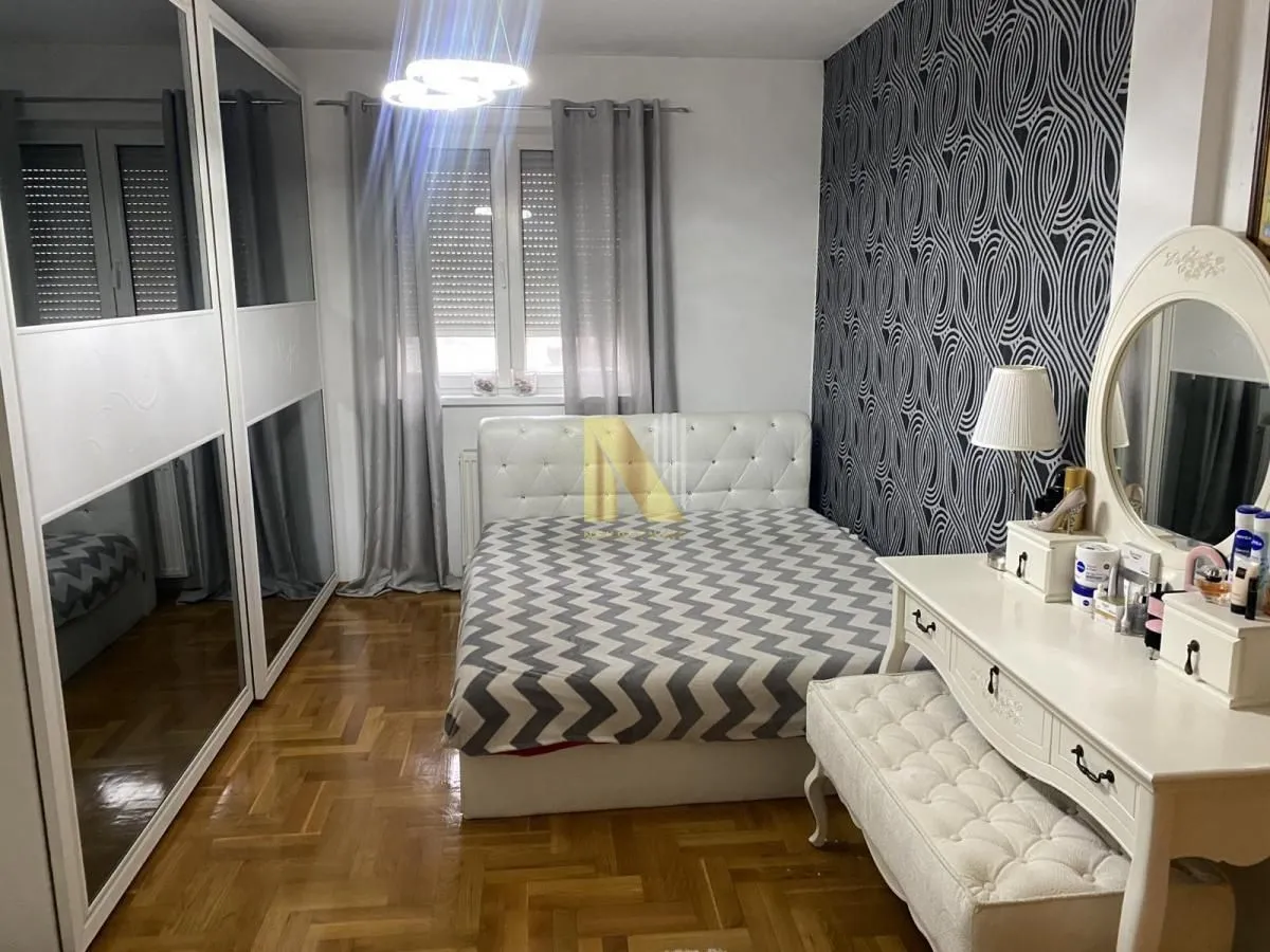 Prodaja, četvorosoban stan, 120m², Novo naselje, Novi Sad