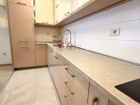 Rent, two bedroom apartment, 72m², City Kvart, Podgorica - image 5