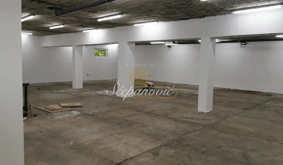 Rent, office space, 300m², Salajka, Novi Sad Sve Podlokacije