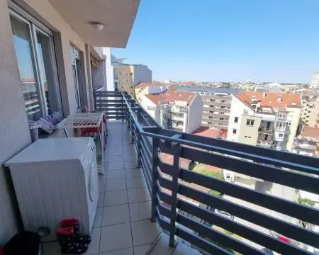 Izdavanje, četvorosoban stan, 100m², Centar, Novi Sad - image 10