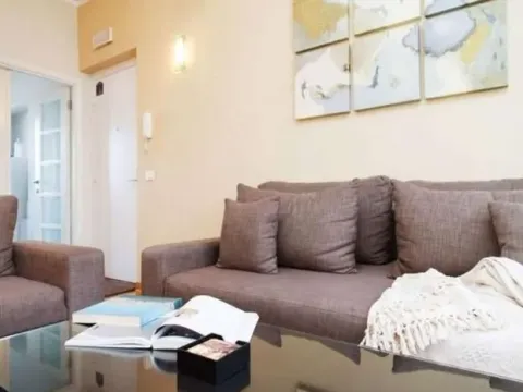 Izdavanje, trosoban stan, 56m², Stari Grad, Beograd - image 3