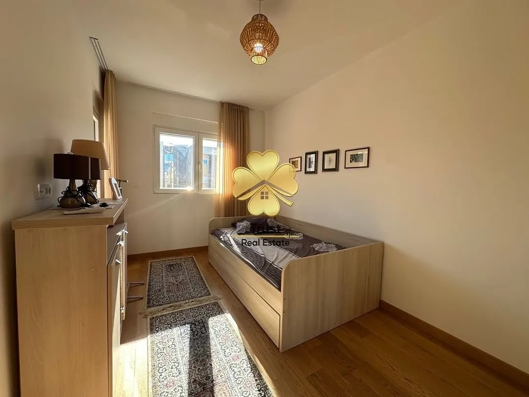 Izdavanje, dvosoban stan, 72m², New City, Podgorica