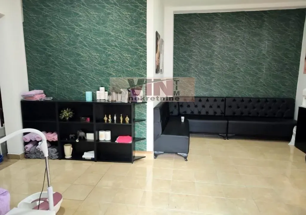 Izdavanje, poslovni prostor, 60m², Karaburma, Palilula Sve Podlokacije