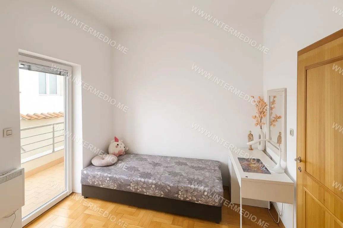 Prodaja, dvosoban stan, 68m², Đenovići, Herceg Novi