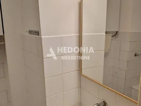 Rent, one bedroom apartment, 33m², Banovo Brdo, Beograd - image 10