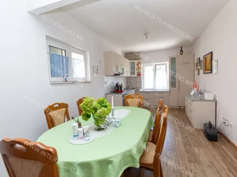 Prodaja, kuća, 316m², Igalo, Herceg Novi - image 9