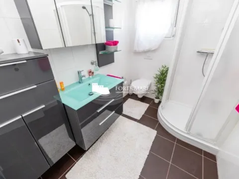 Sale, house, 309m², Kamenari, Herceg Novi - image 10