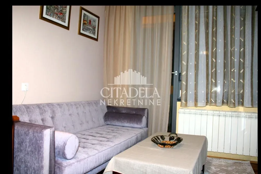 Sale, four bedroom apartment, 104m², Gradska Bolnica, Zvezdara Sve Podlokacije