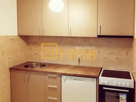 Izdavanje, jednosoban stan, 59m², Blok 5, Podgorica - image 3