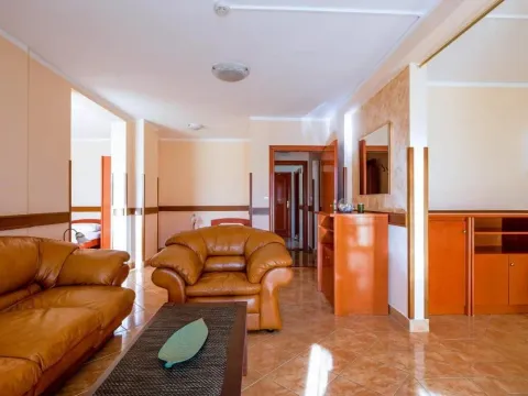 Sale, hospitality venue, 1256m², Podkošljun, Budva - image 13