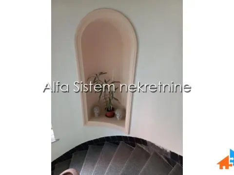 Rent, three bedroom apartment, 120m², Kalenić Pijaca, Vračar Sve Podlokacije - image 17