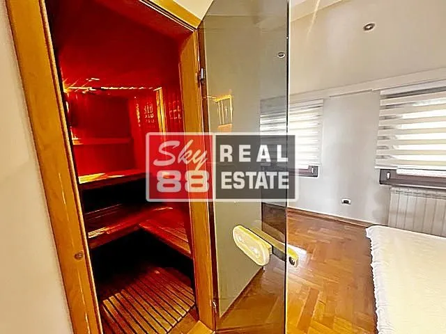 Rent, house, 330m², Čukarica, Beograd